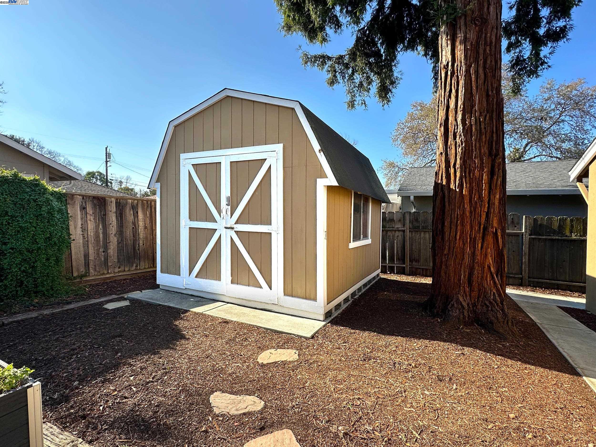 143 Jennie Dr