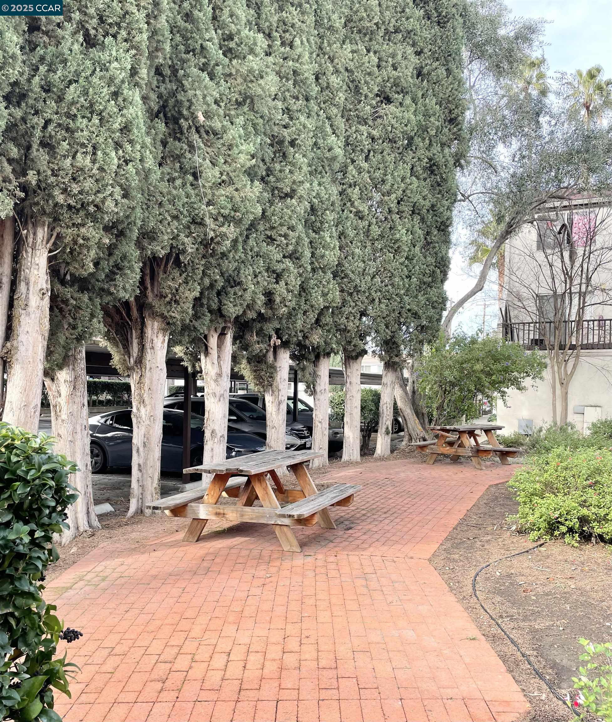 2200 Laguna Cir Unit: E