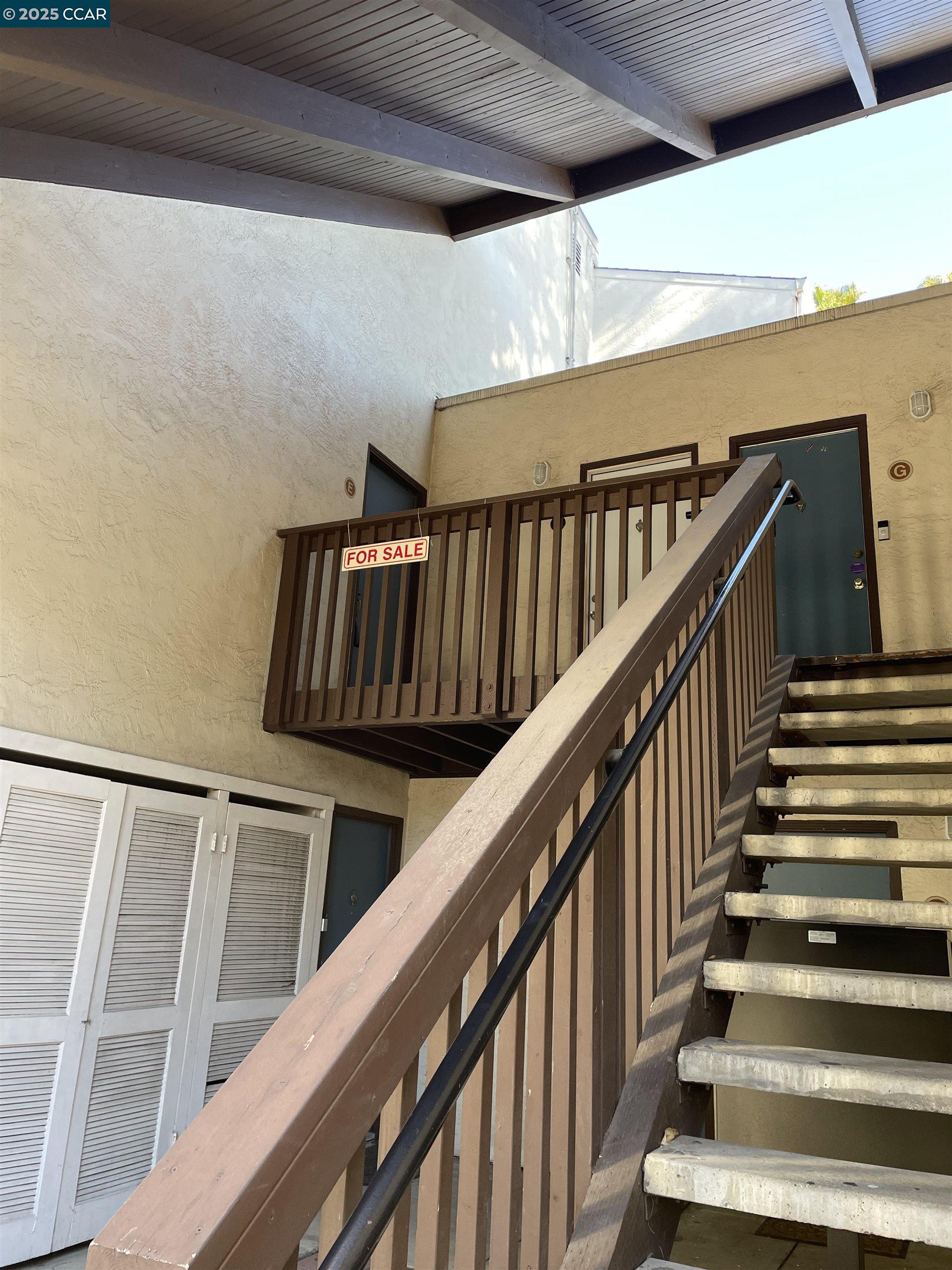 2200 Laguna Cir Unit: E