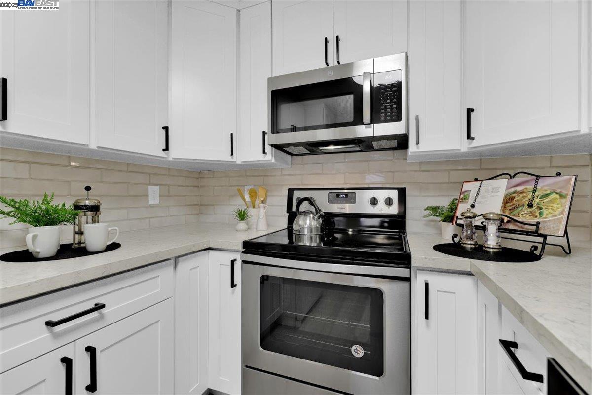 1439 Alma Loop