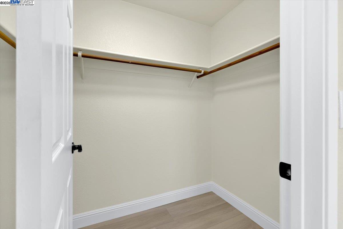 1439 Alma Loop