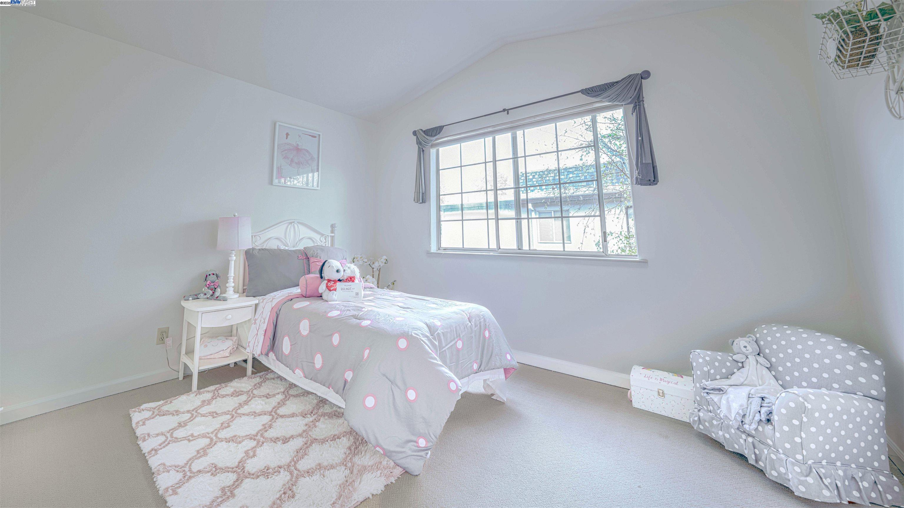 1304 University Dr Apt 4