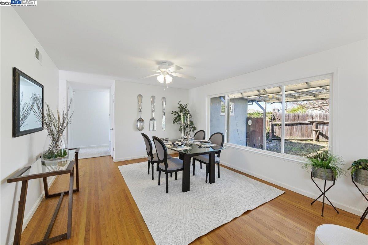 709 Wall St