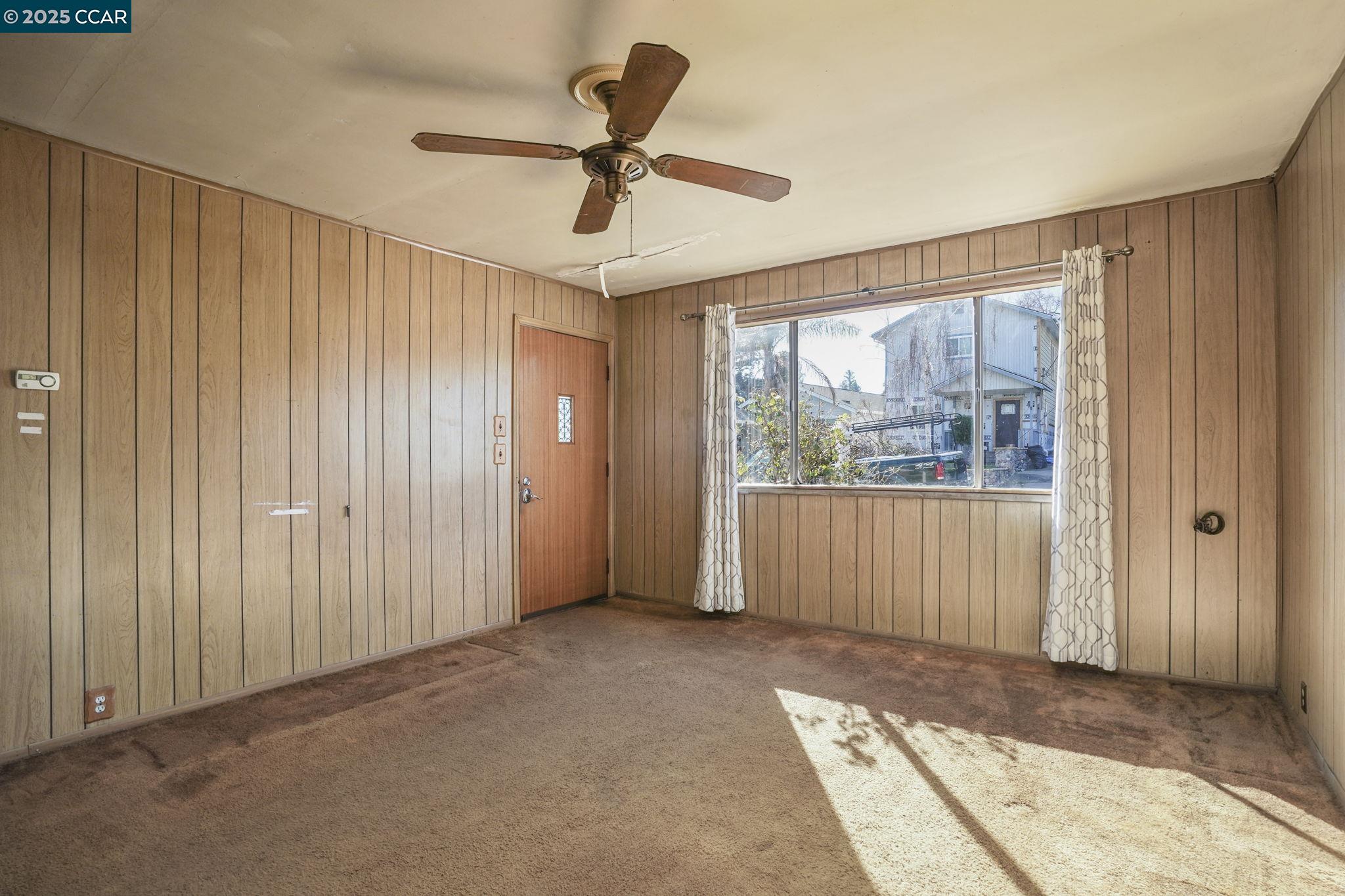 2131 Pomona Ave