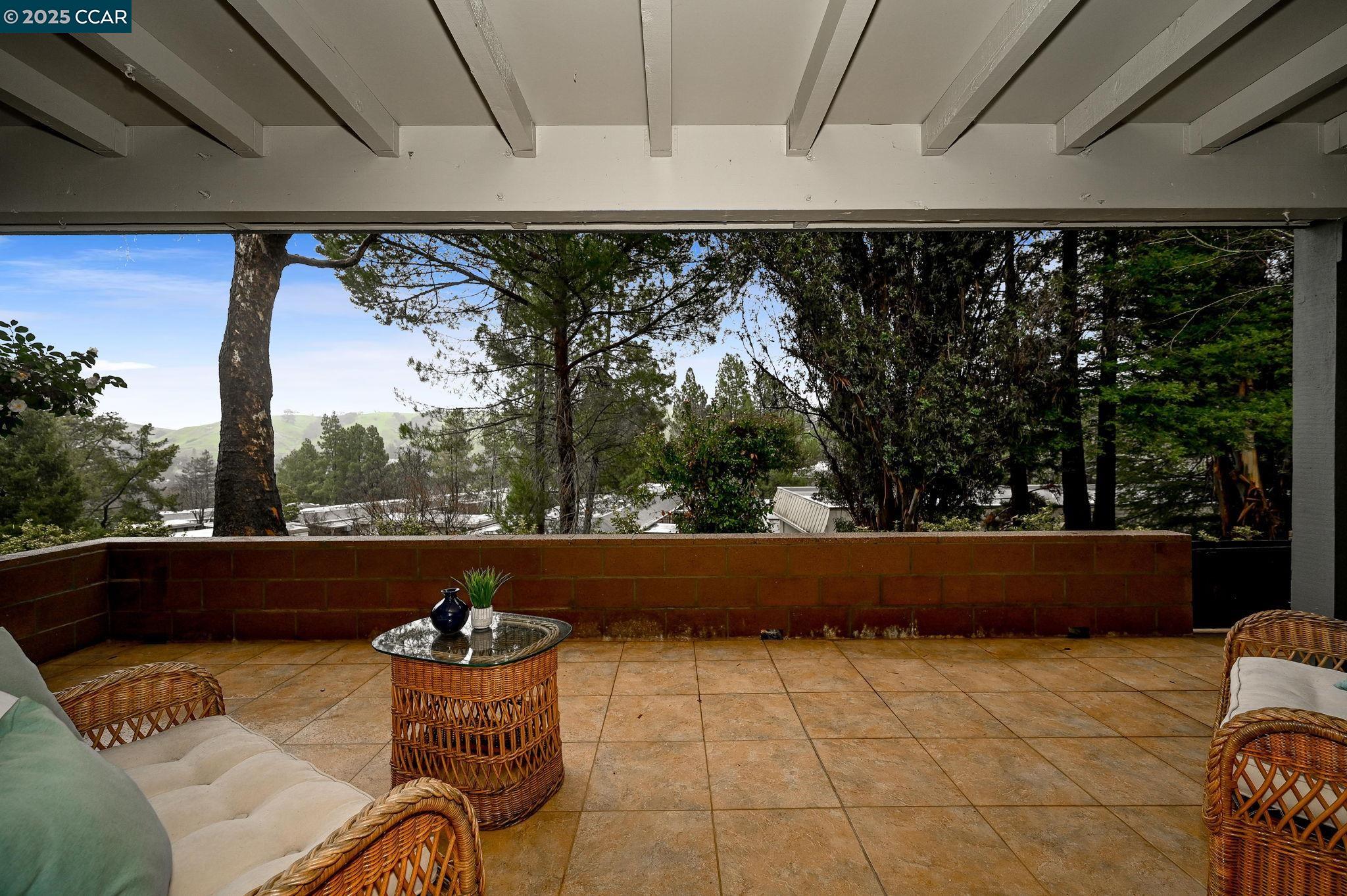 2520 Ptarmigan Dr. # 4