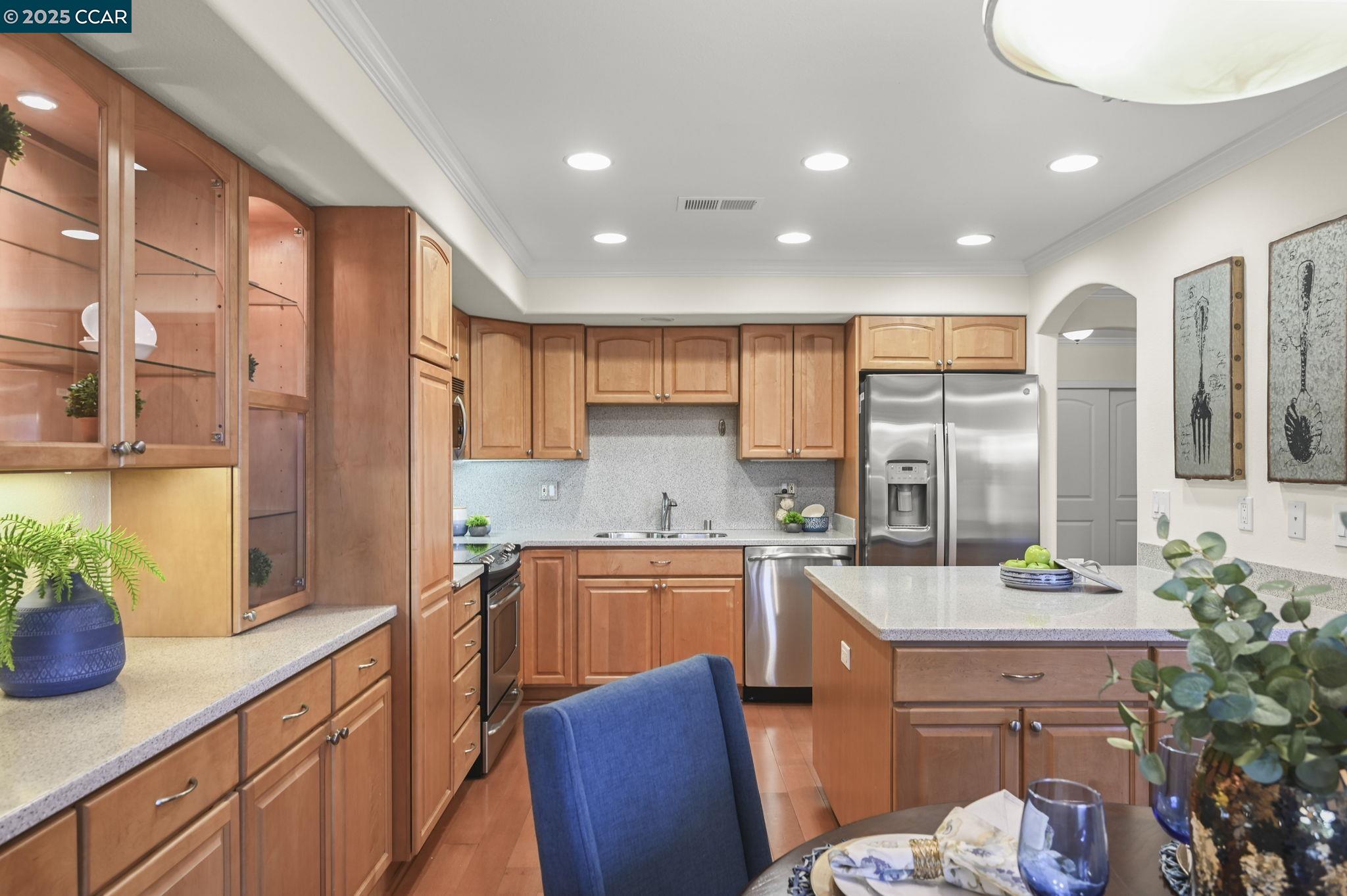 2520 Ptarmigan Dr. # 4