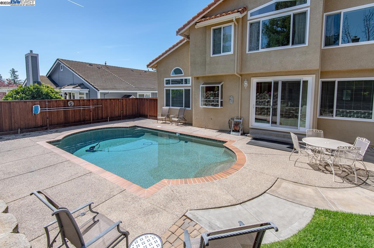 476 Windermere Circle