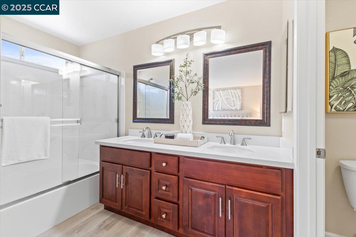 2225 Oak Hills Dr