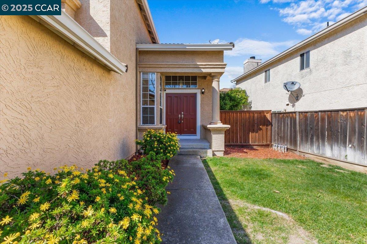 2225 Oak Hills Dr
