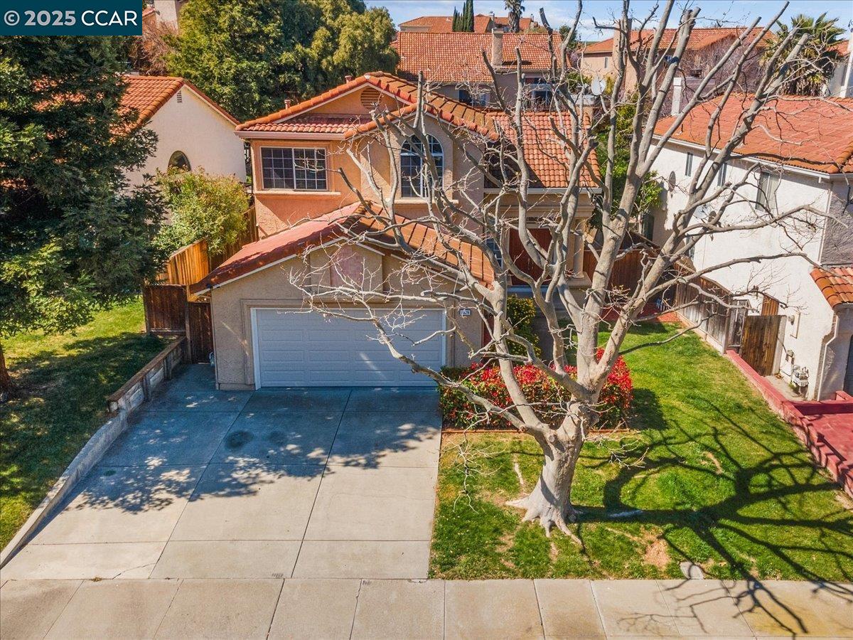 2225 Oak Hills Dr