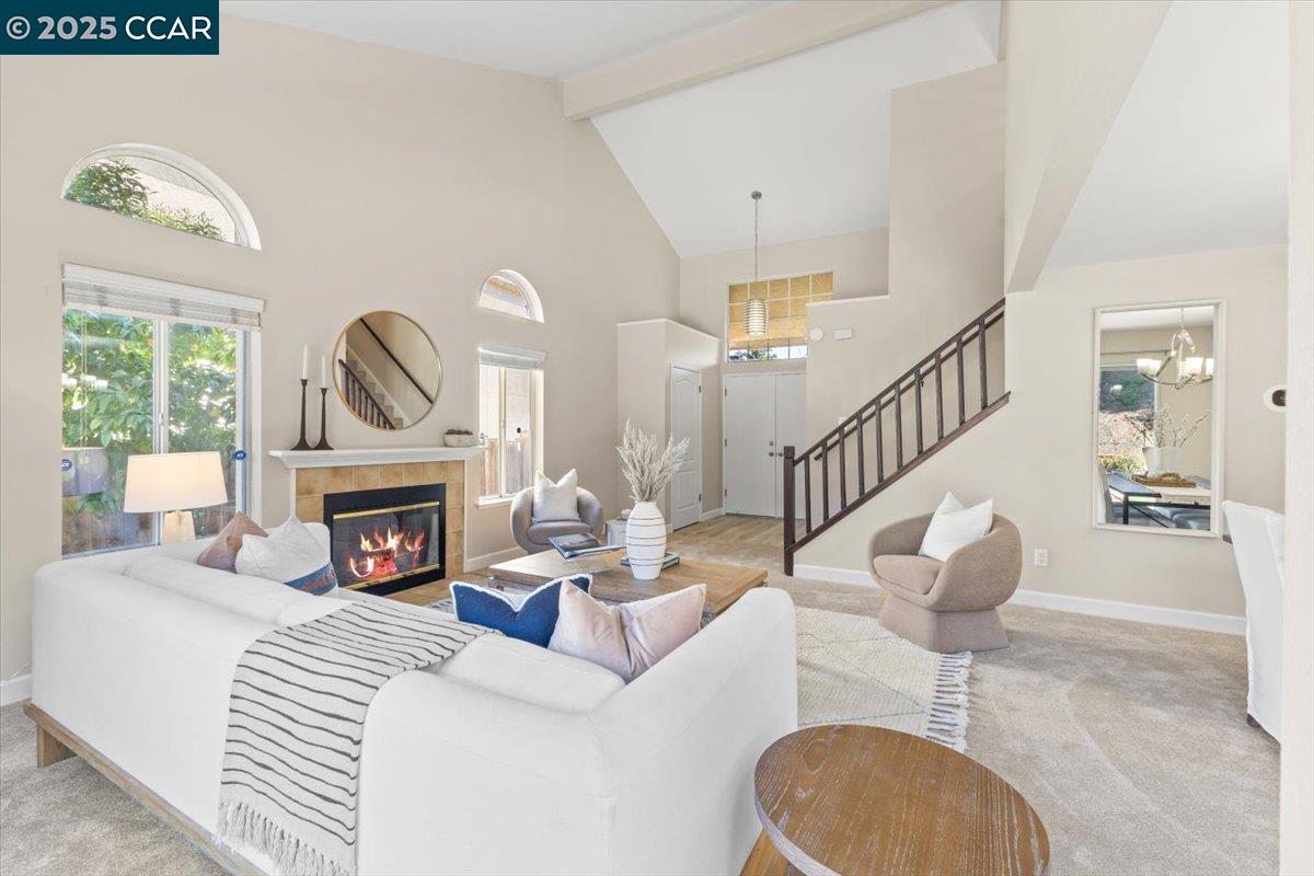 2225 Oak Hills Dr