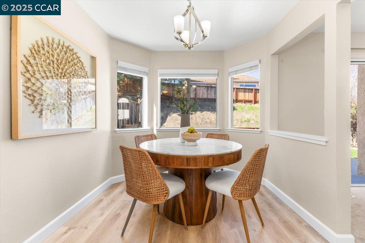 2225 Oak Hills Dr