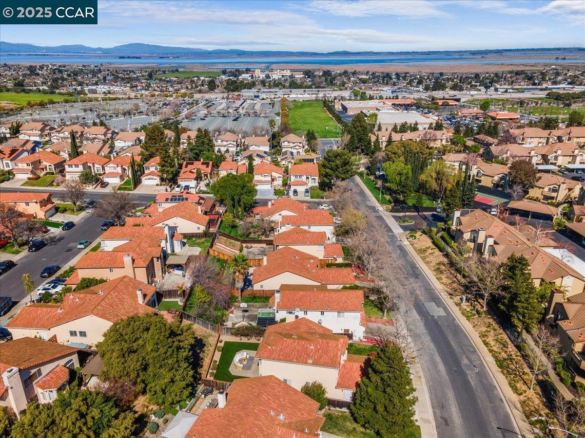 2225 Oak Hills Dr