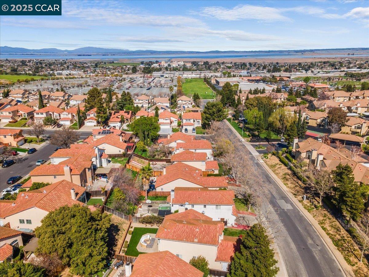 2225 Oak Hills Dr
