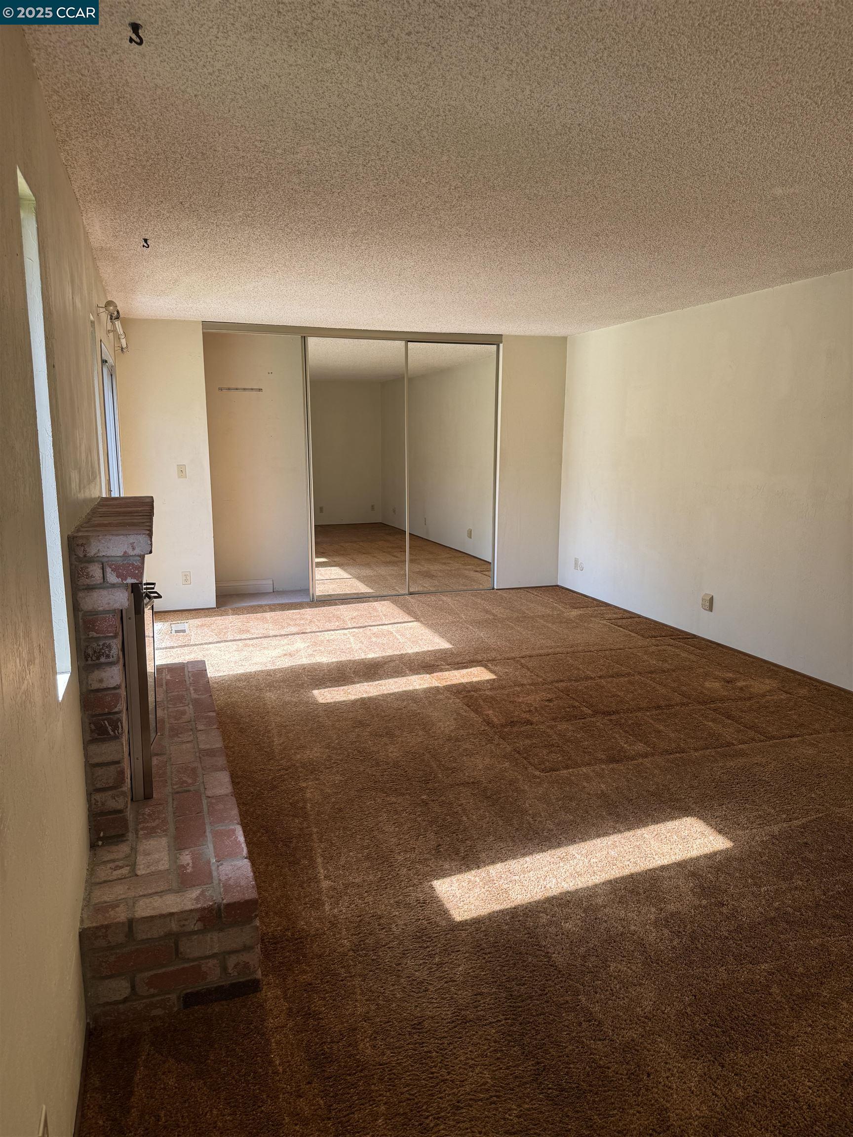27 Crest Ave