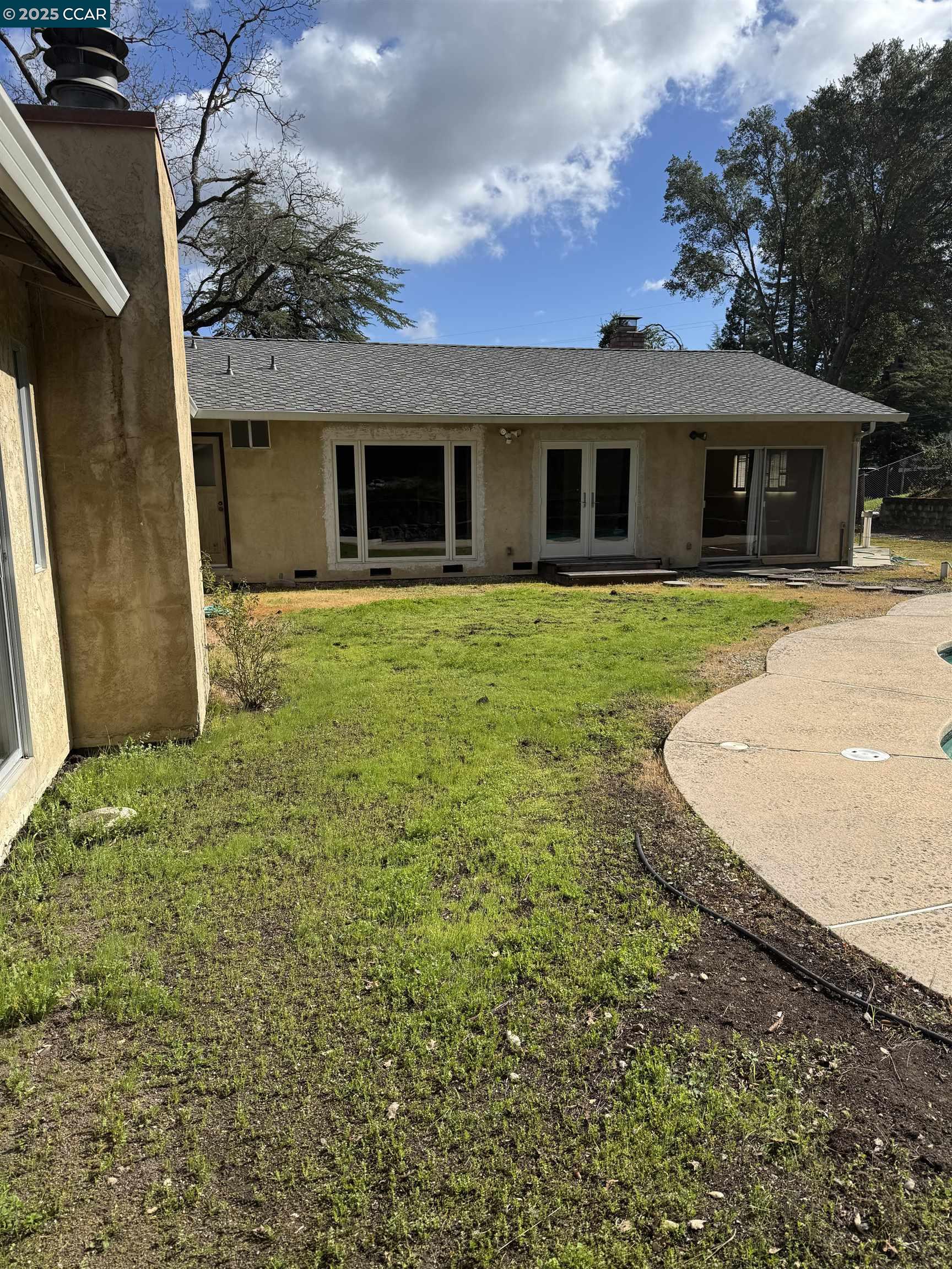 27 Crest Ave