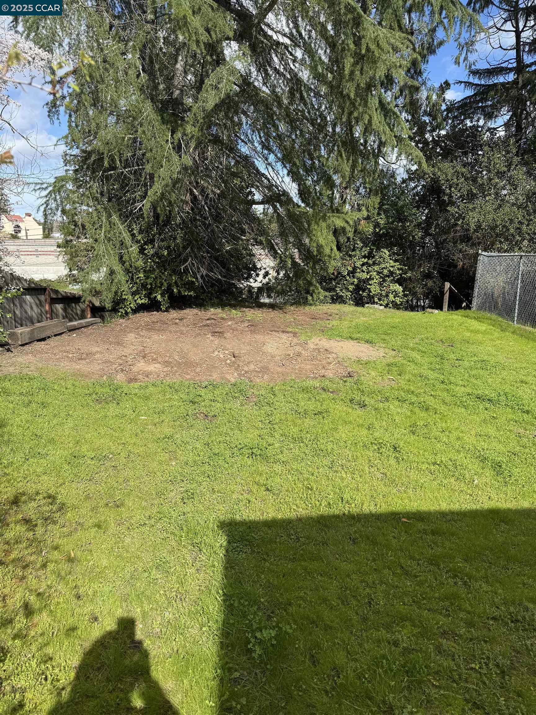 27 Crest Ave