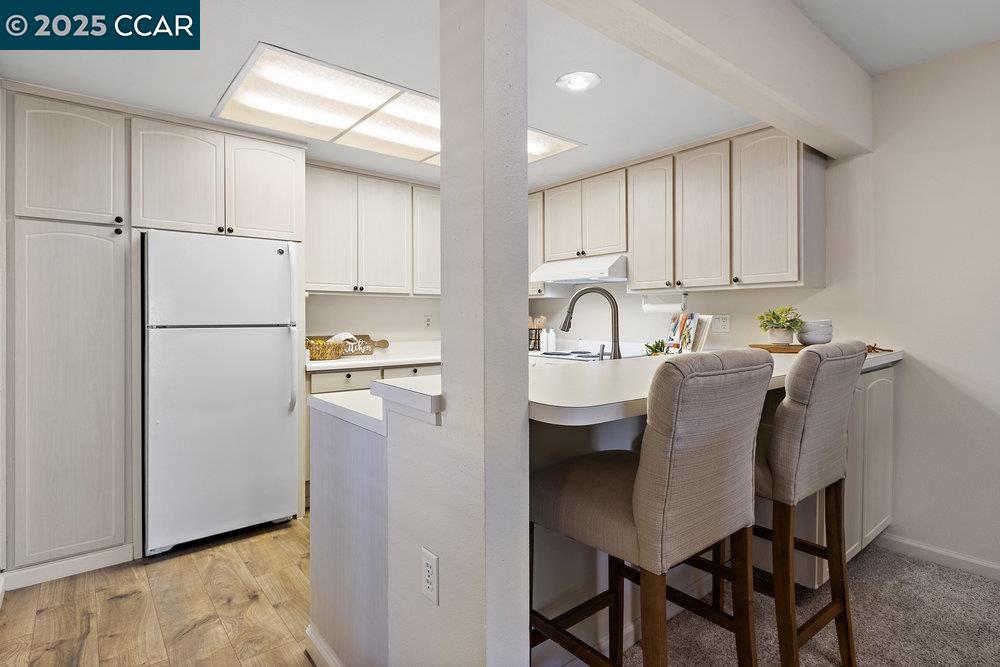 2061 Pine Knoll Dr # 4