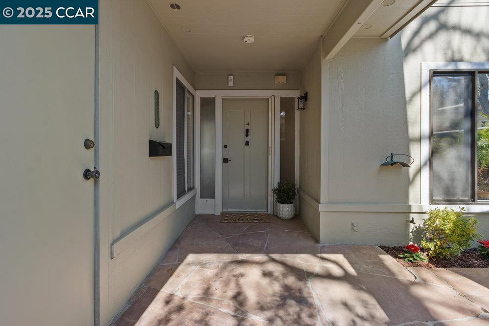 2061 Pine Knoll Dr # 4