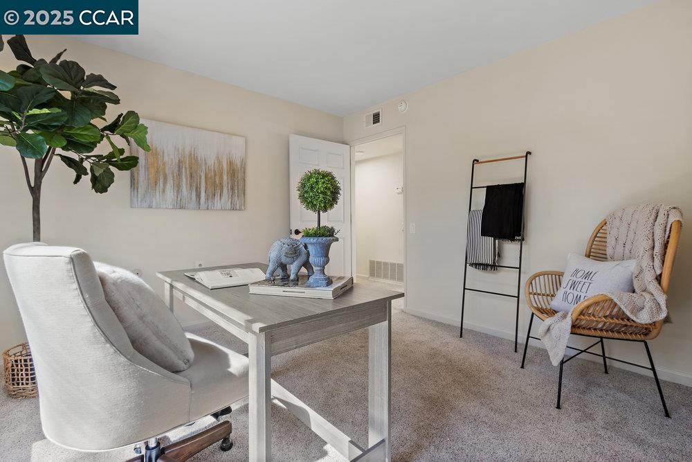 2061 Pine Knoll Dr # 4