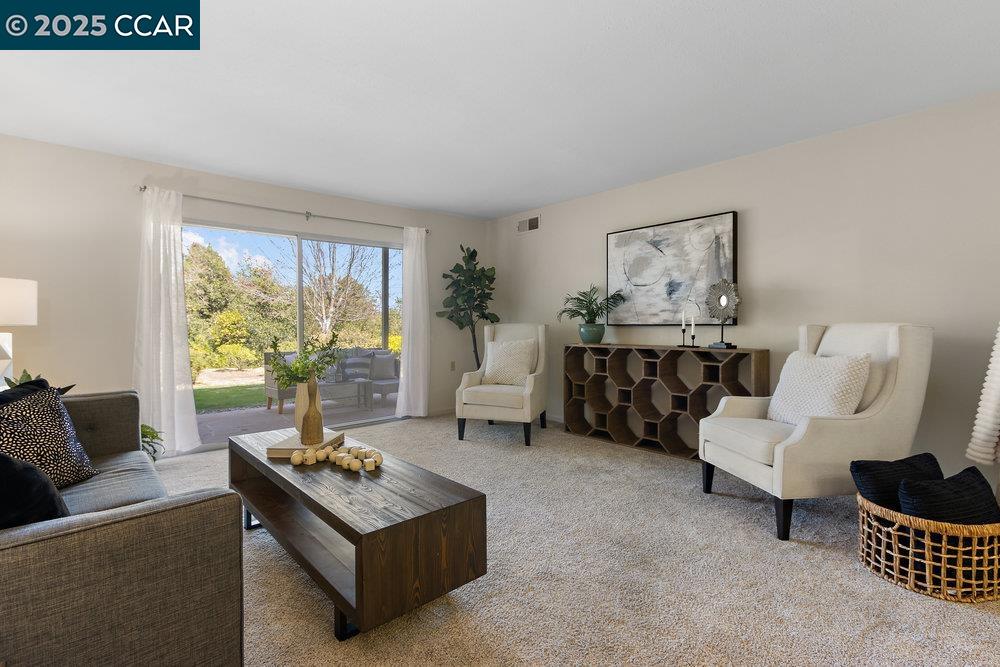 2061 Pine Knoll Dr # 4