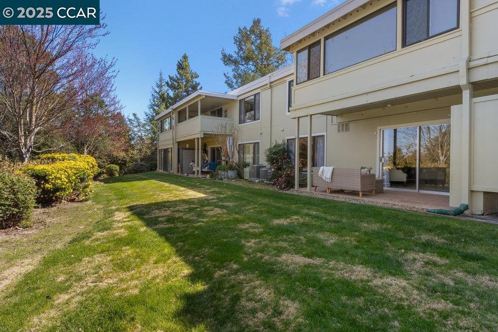 2061 Pine Knoll Dr # 4