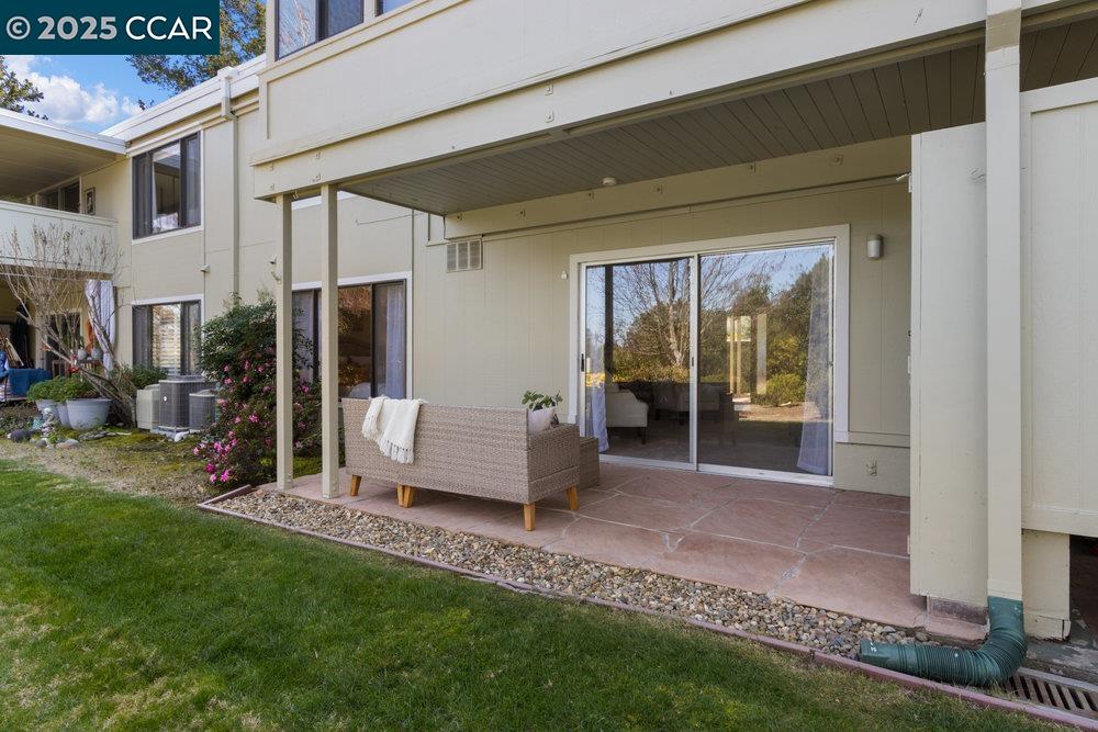 2061 Pine Knoll Dr # 4