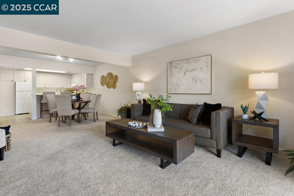 2061 Pine Knoll Dr # 4