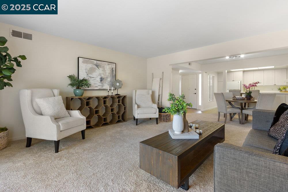 2061 Pine Knoll Dr # 4