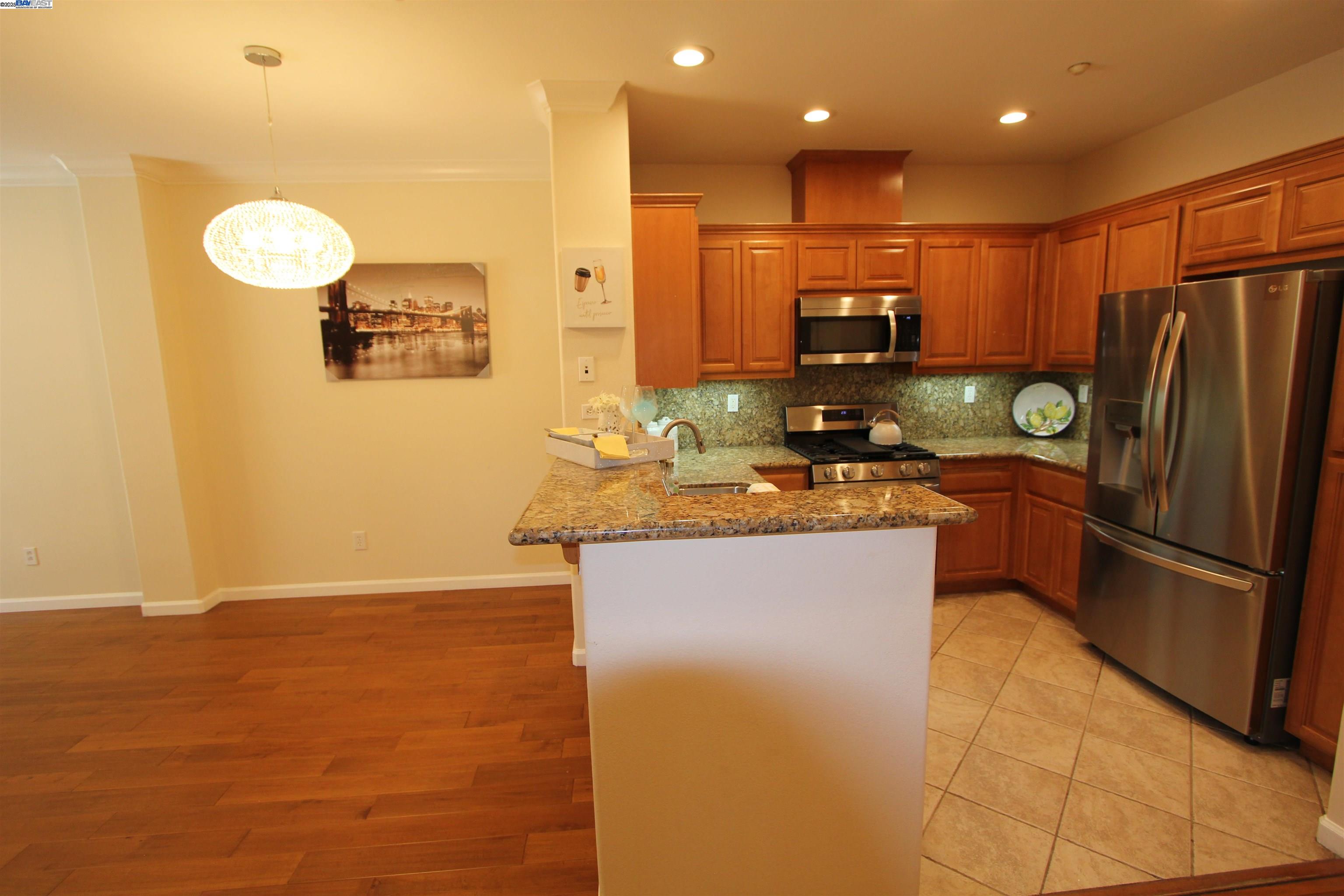 3360 MAGUIRE WAY # 139