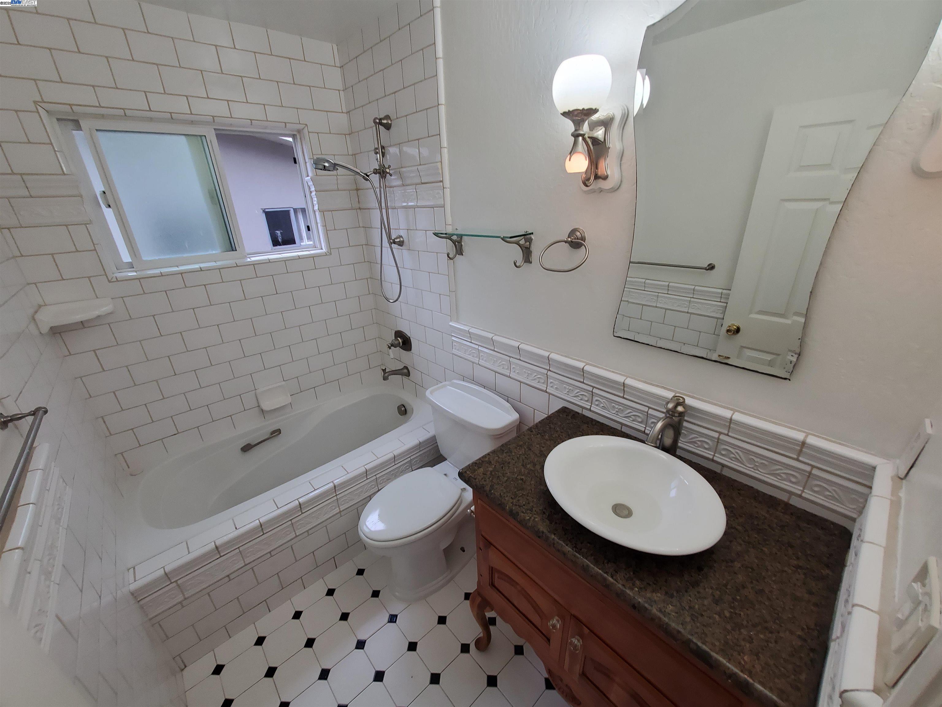 18425 Joseph Dr