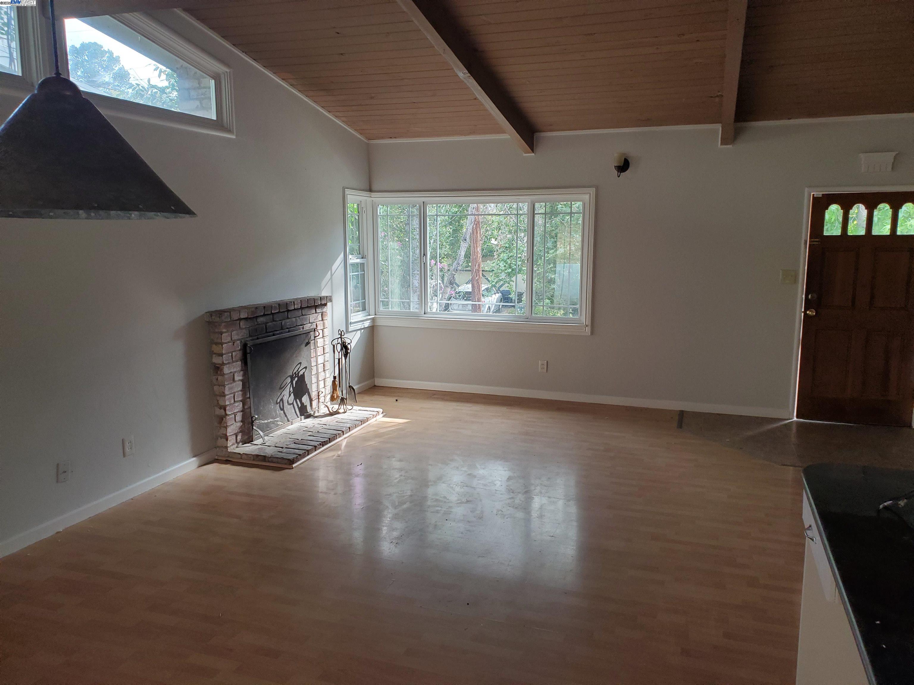 18425 Joseph Dr