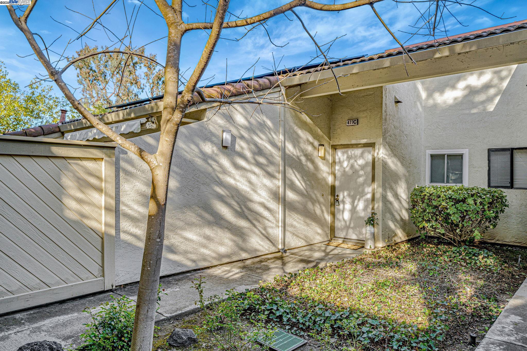 477 Vineyard Pl # C