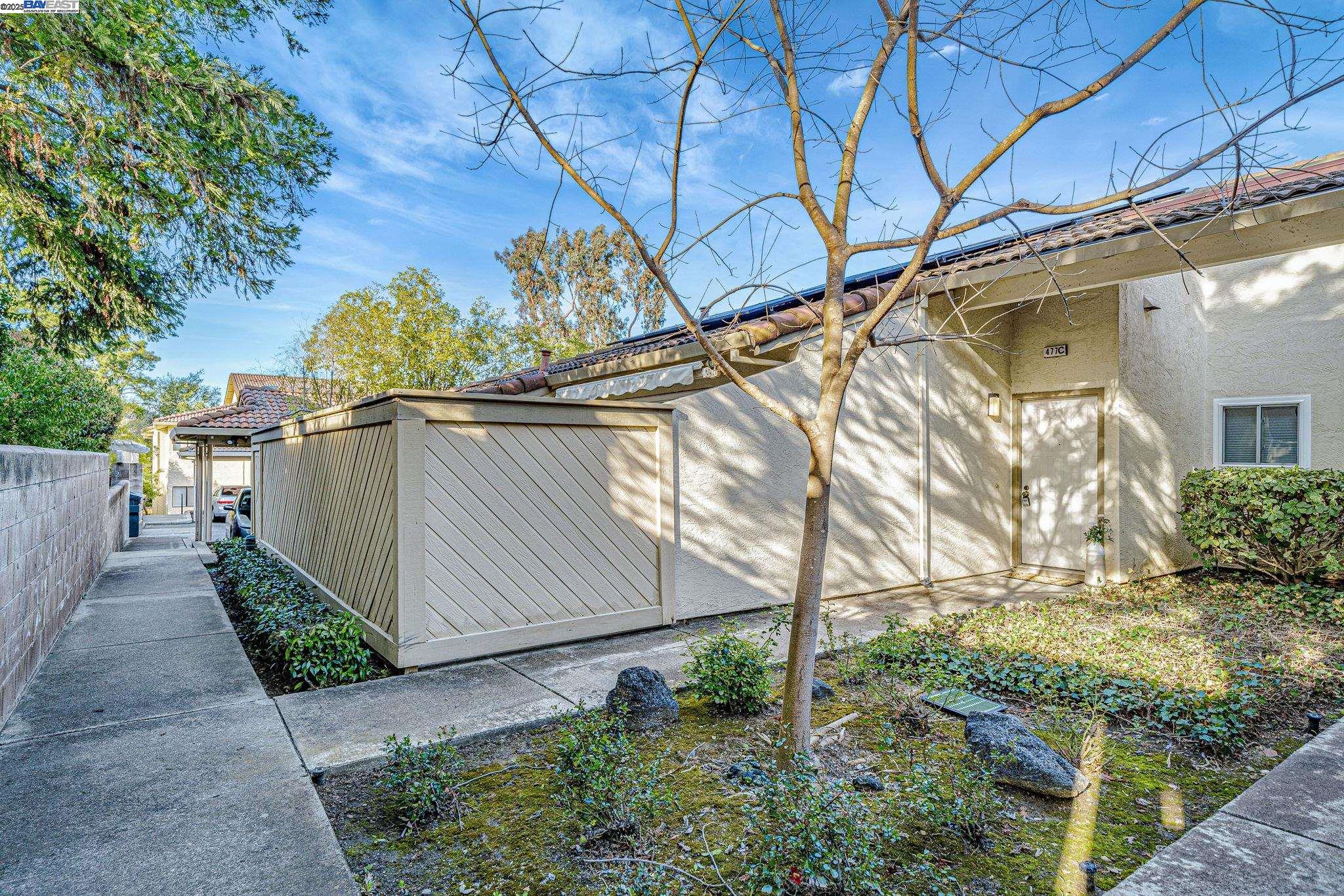 477 Vineyard Pl # C