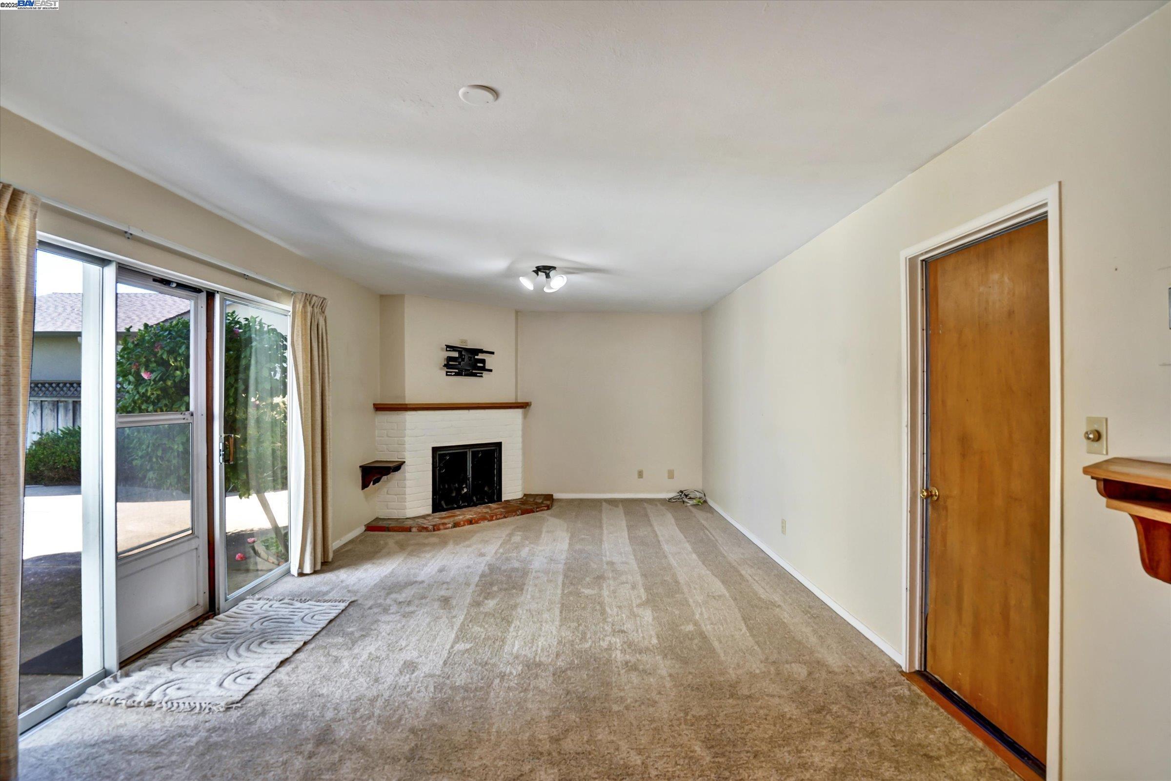 736 Adams Ave