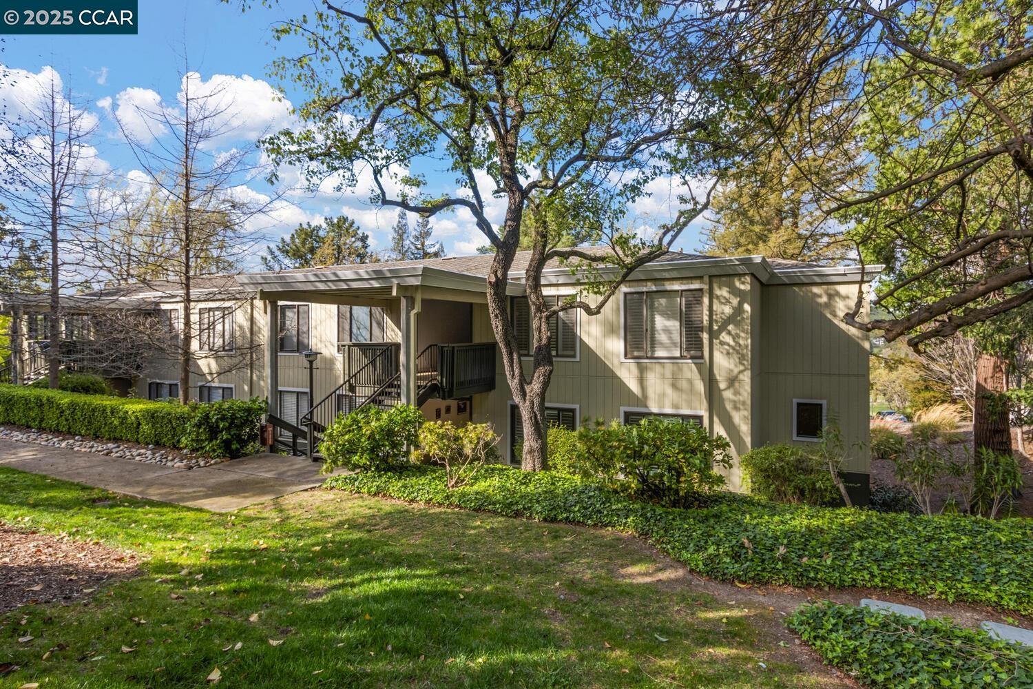 1537 Canyonwood Ct # 8