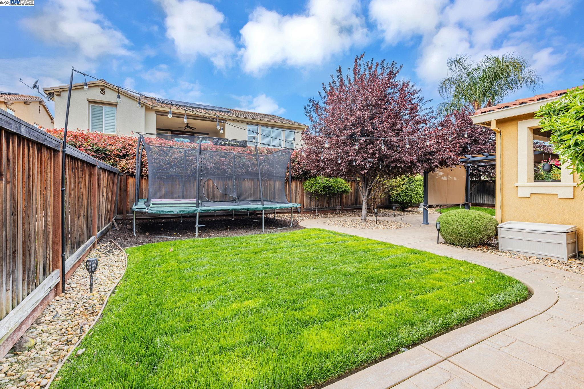 2725 Reddington Way