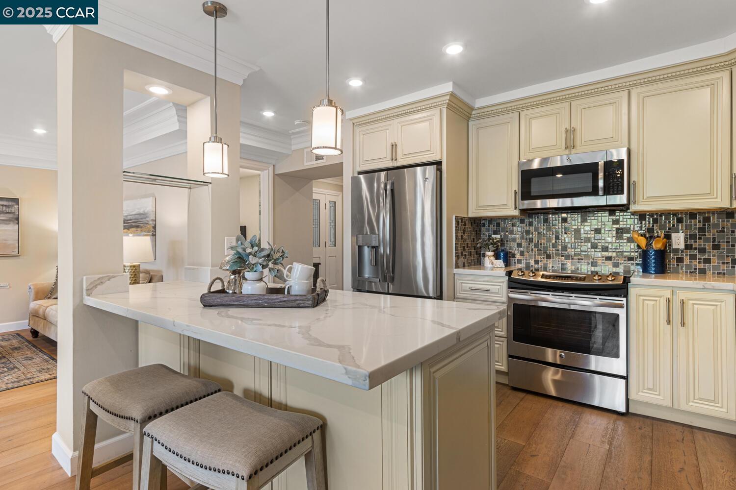 1372 Rockledge Lane # 6