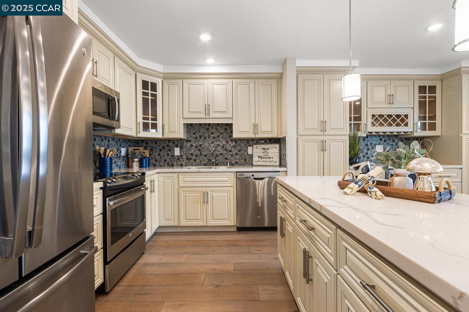 1372 Rockledge Lane # 6