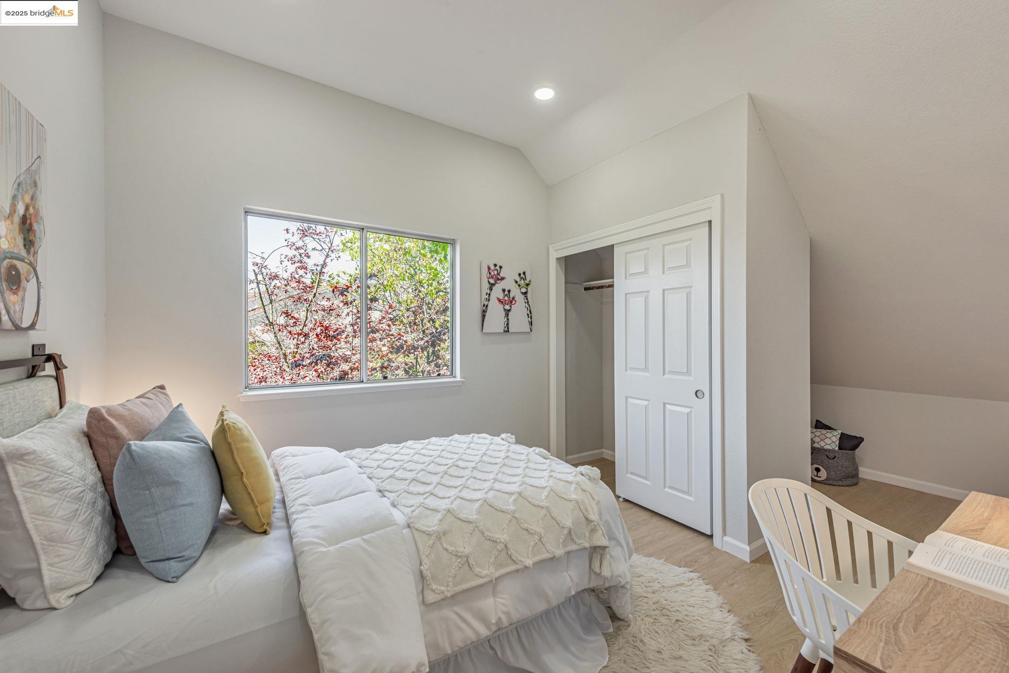 34299 Eucalyptus Ter