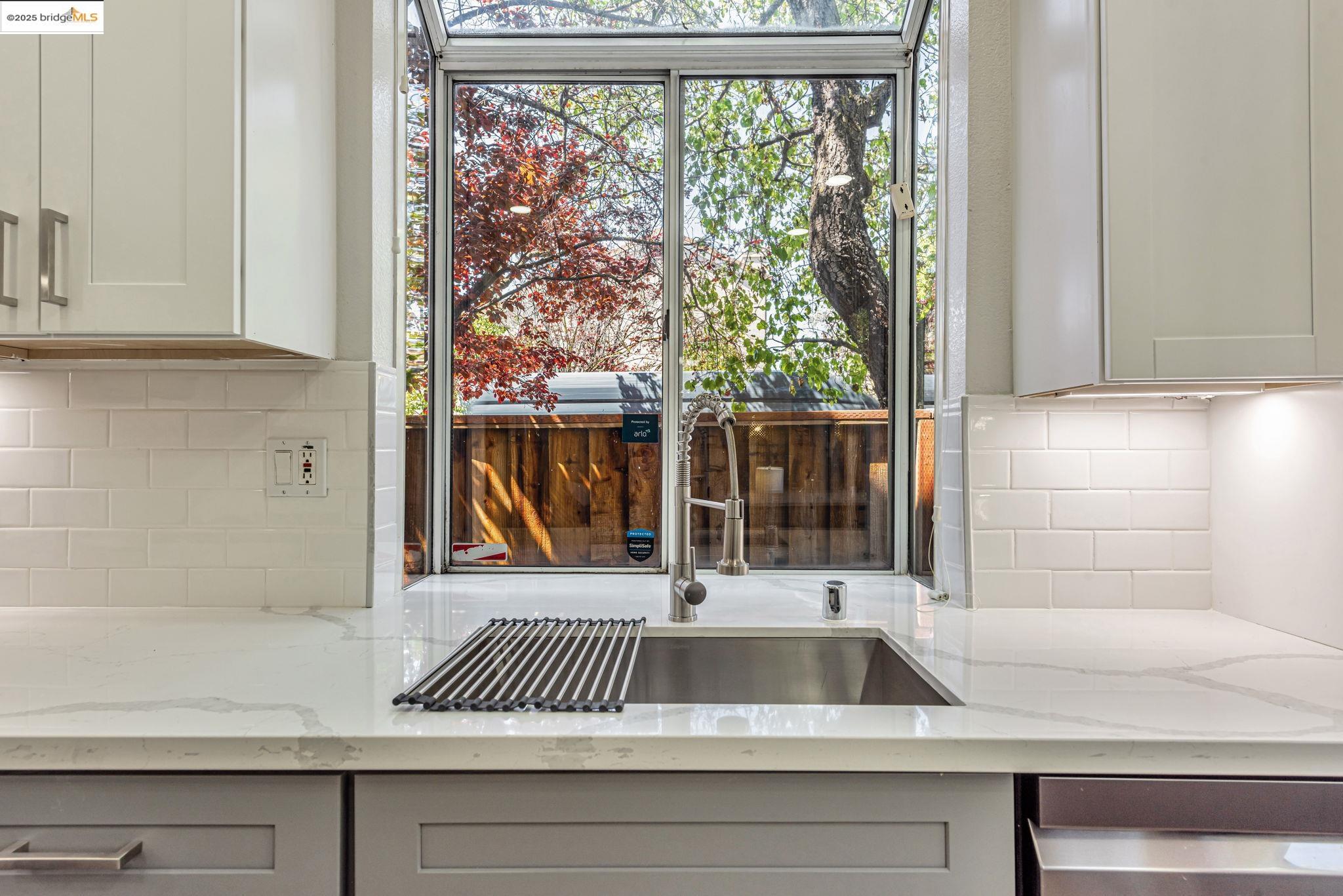 34299 Eucalyptus Ter