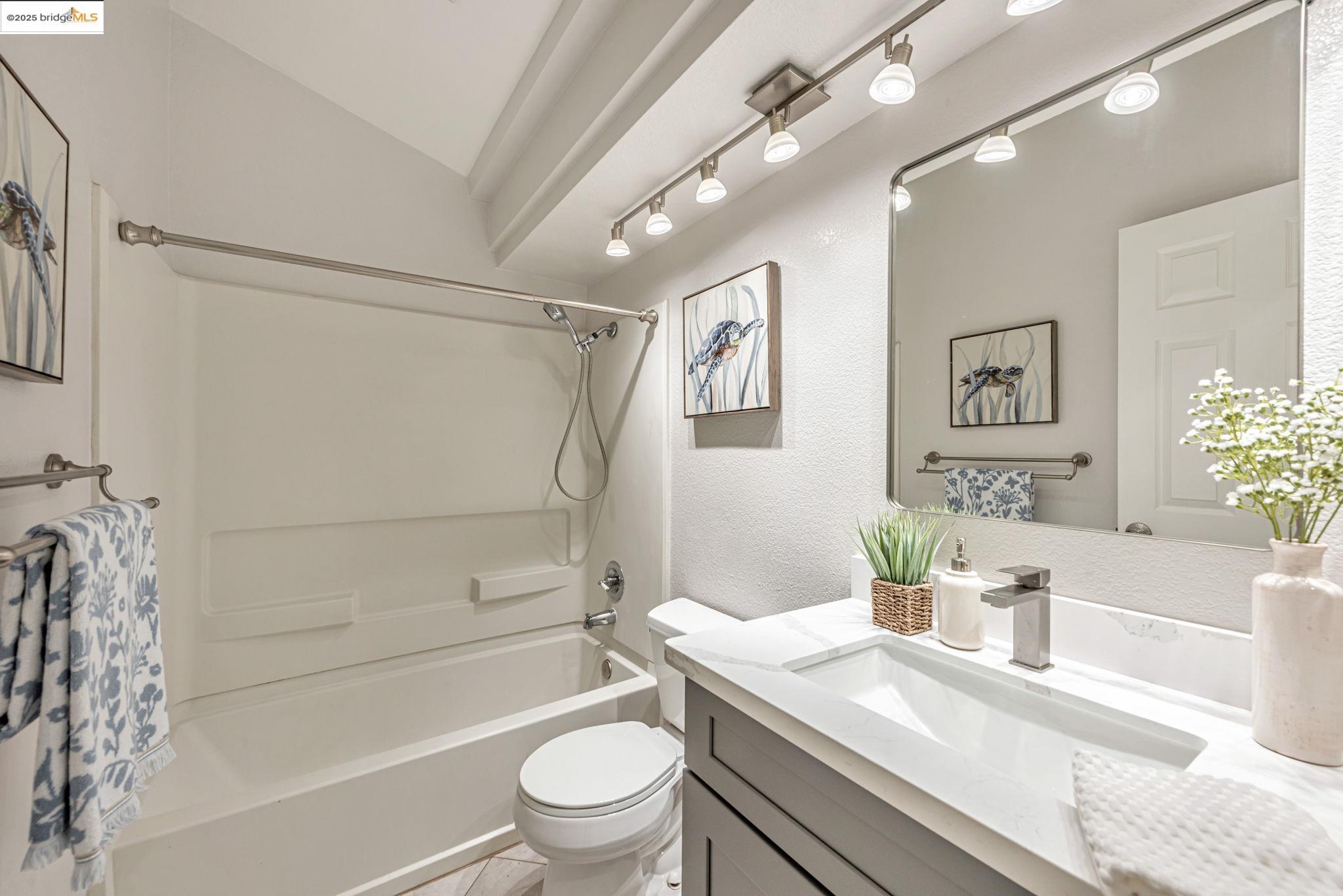 34299 Eucalyptus Ter