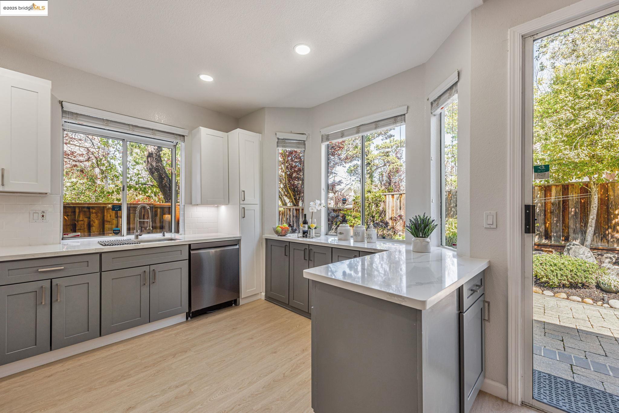 34299 Eucalyptus Ter