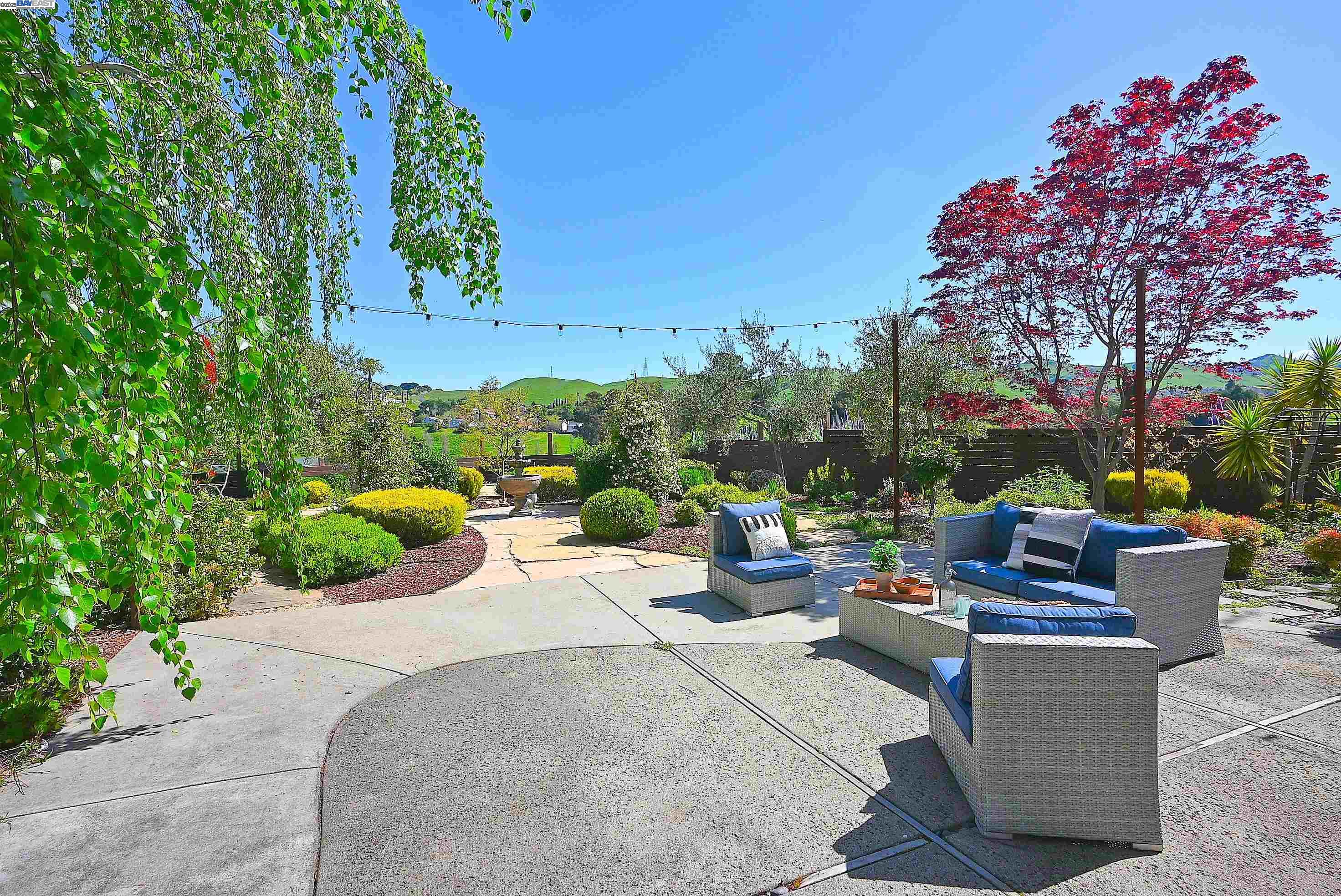 481 Falcon Way