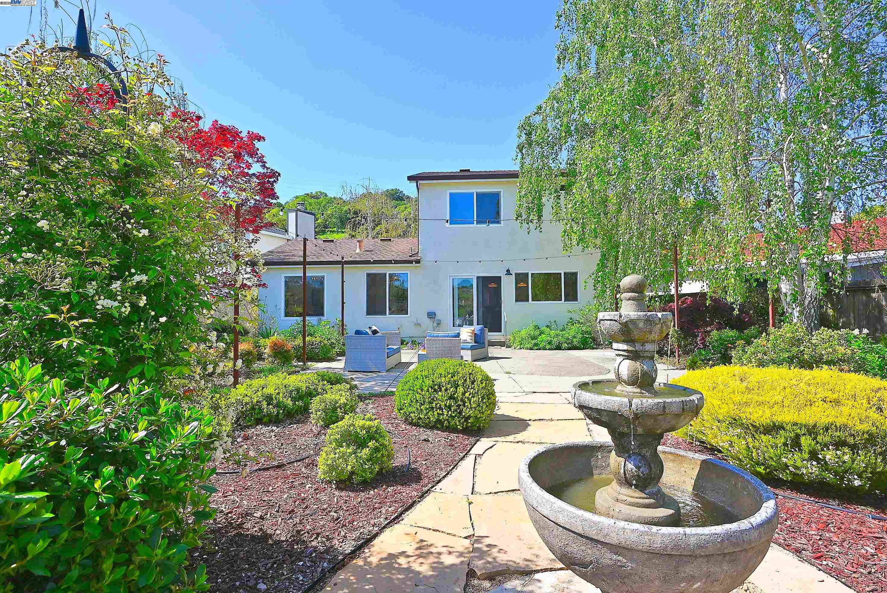481 Falcon Way