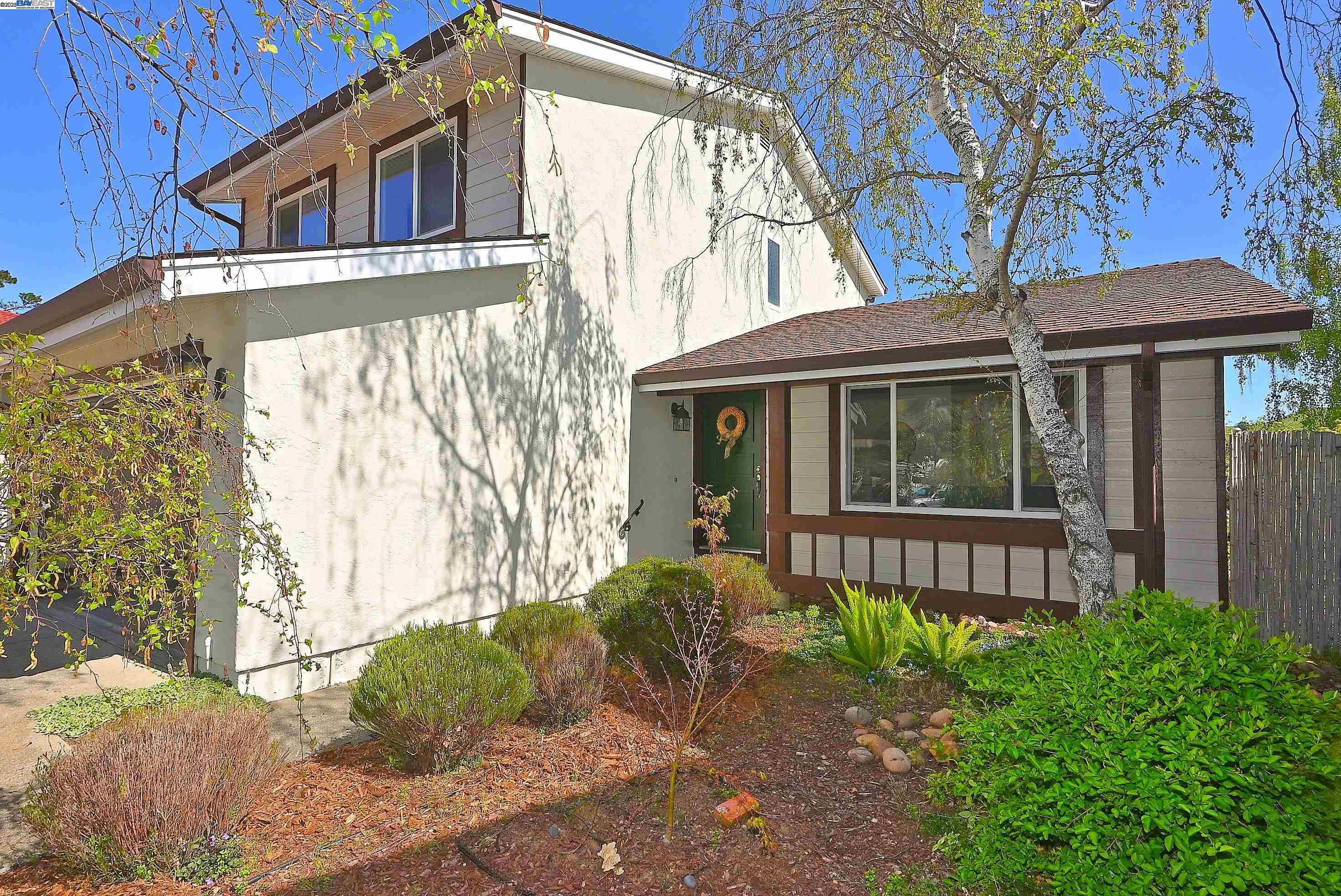 481 Falcon Way
