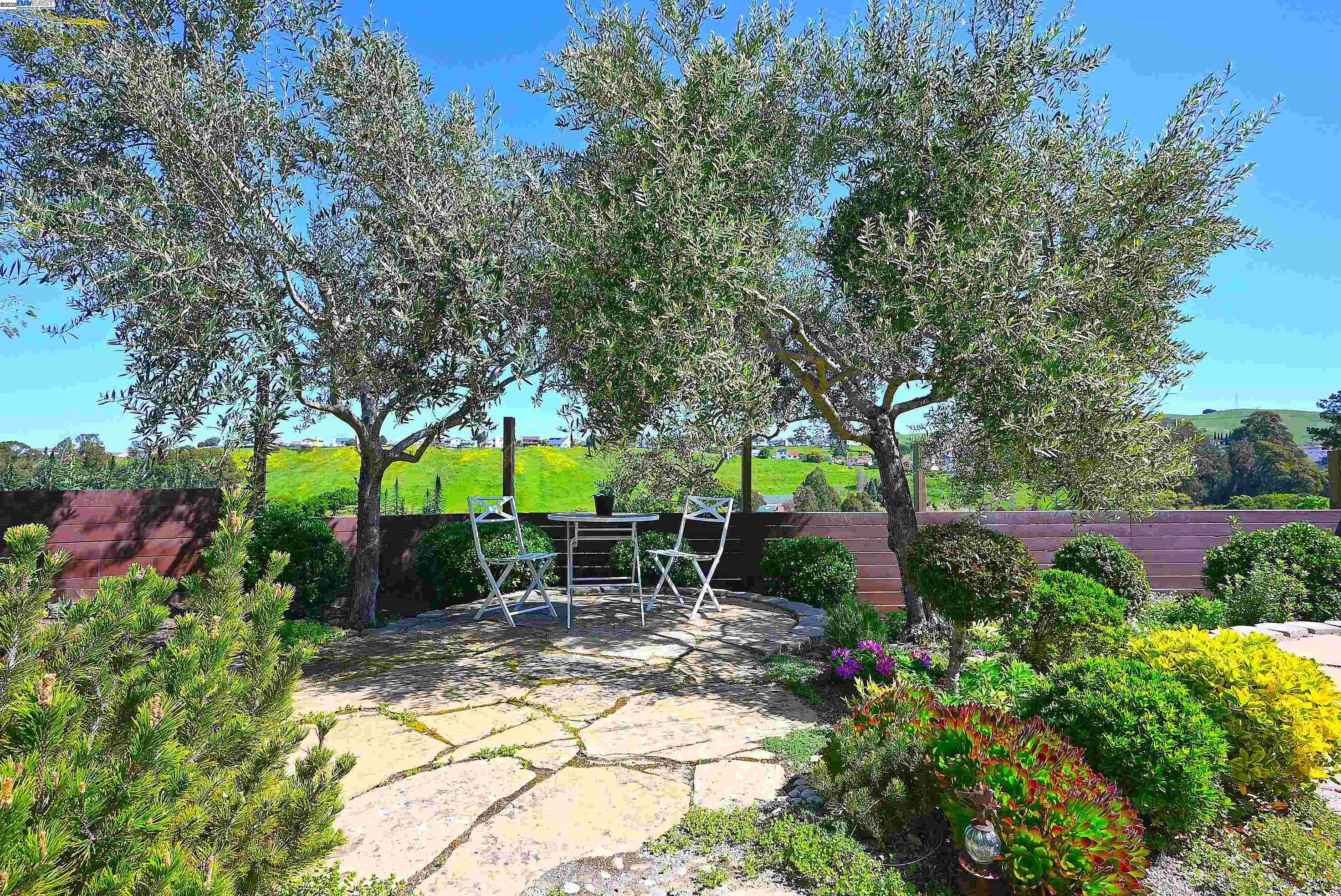 481 Falcon Way