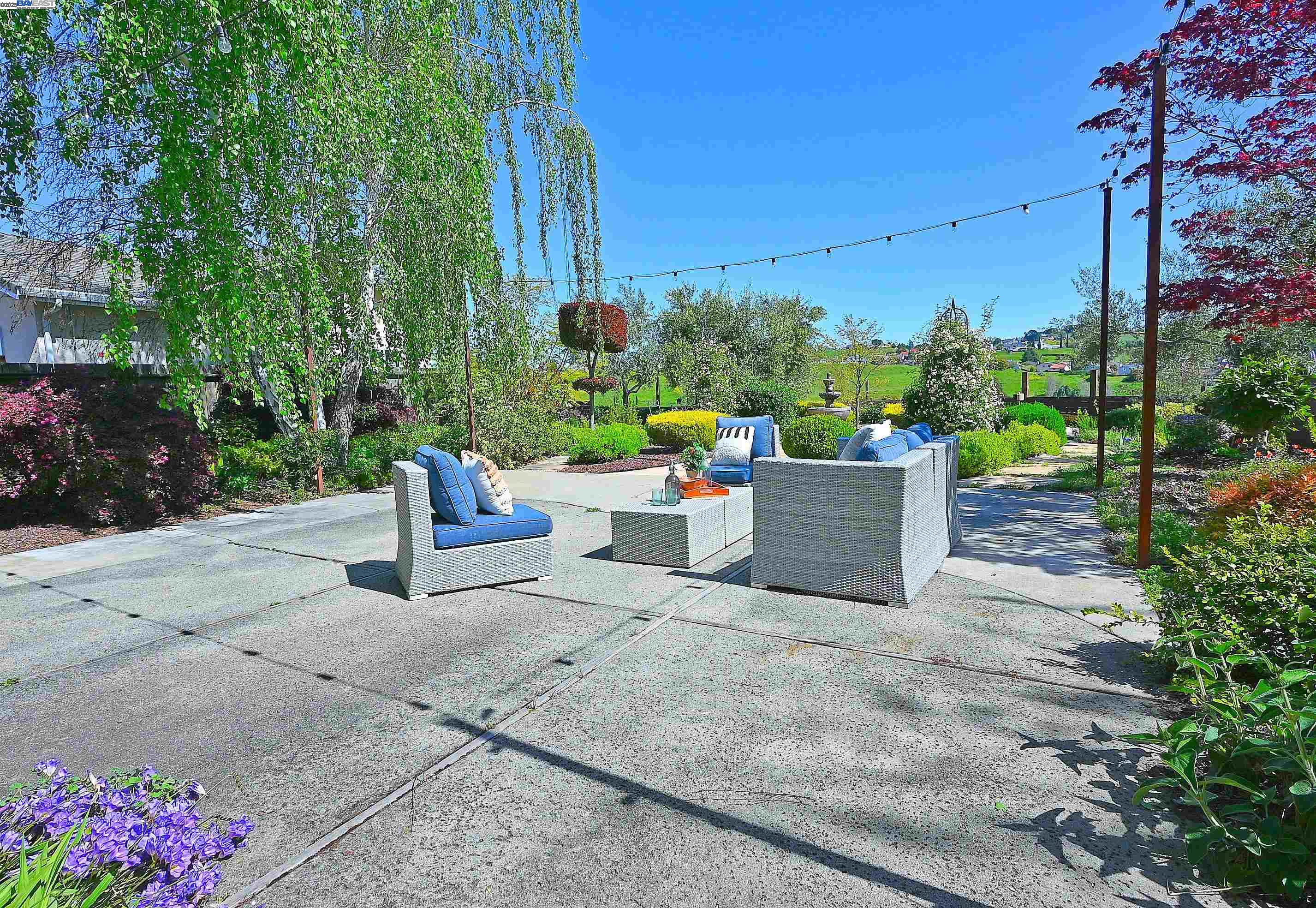 481 Falcon Way