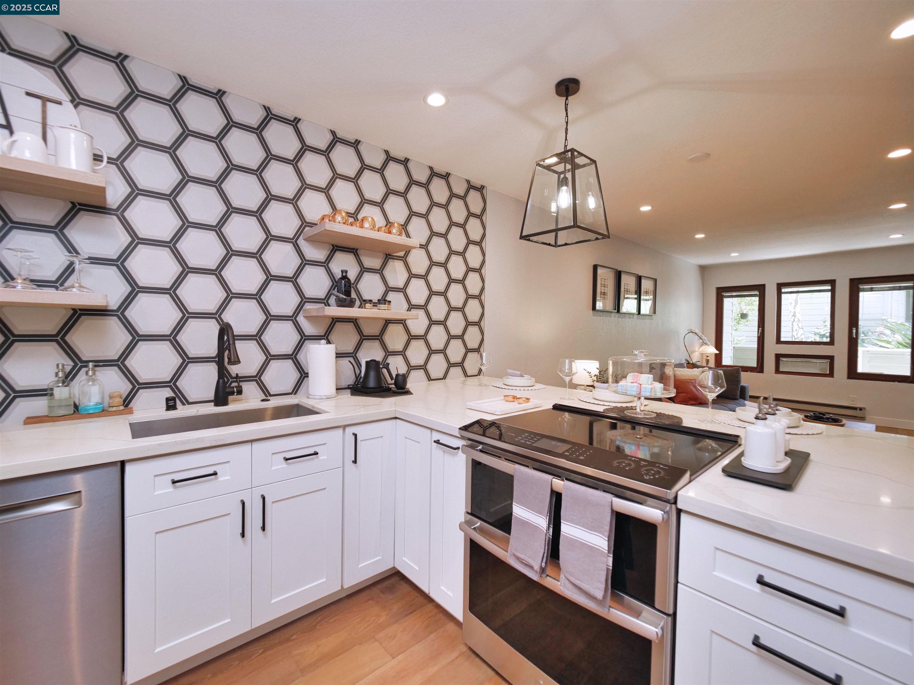 700 Suntree Lane # 705