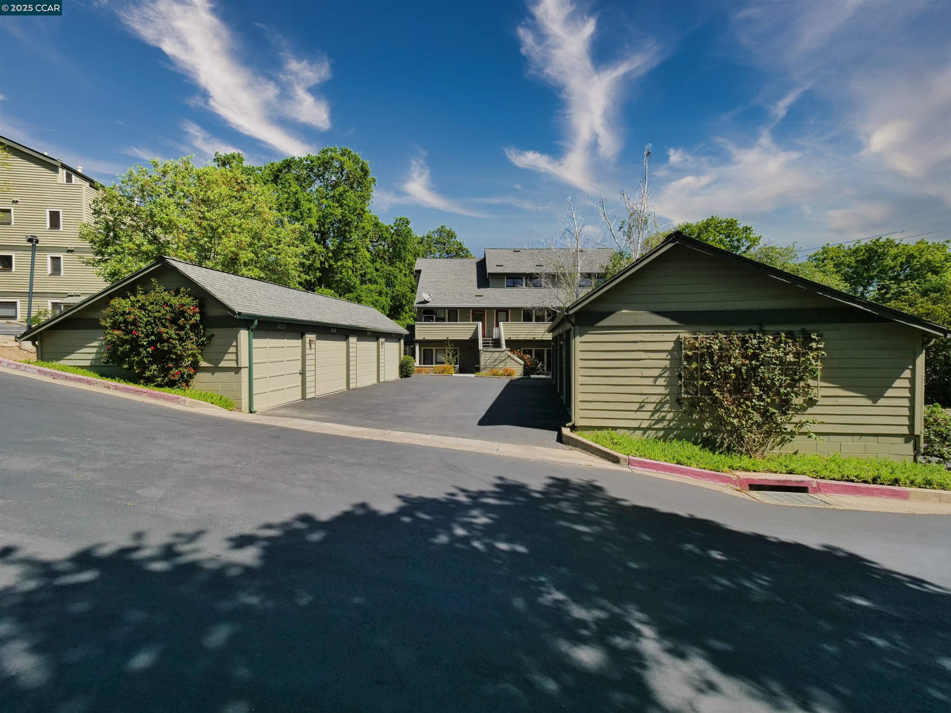 700 Suntree Lane # 705